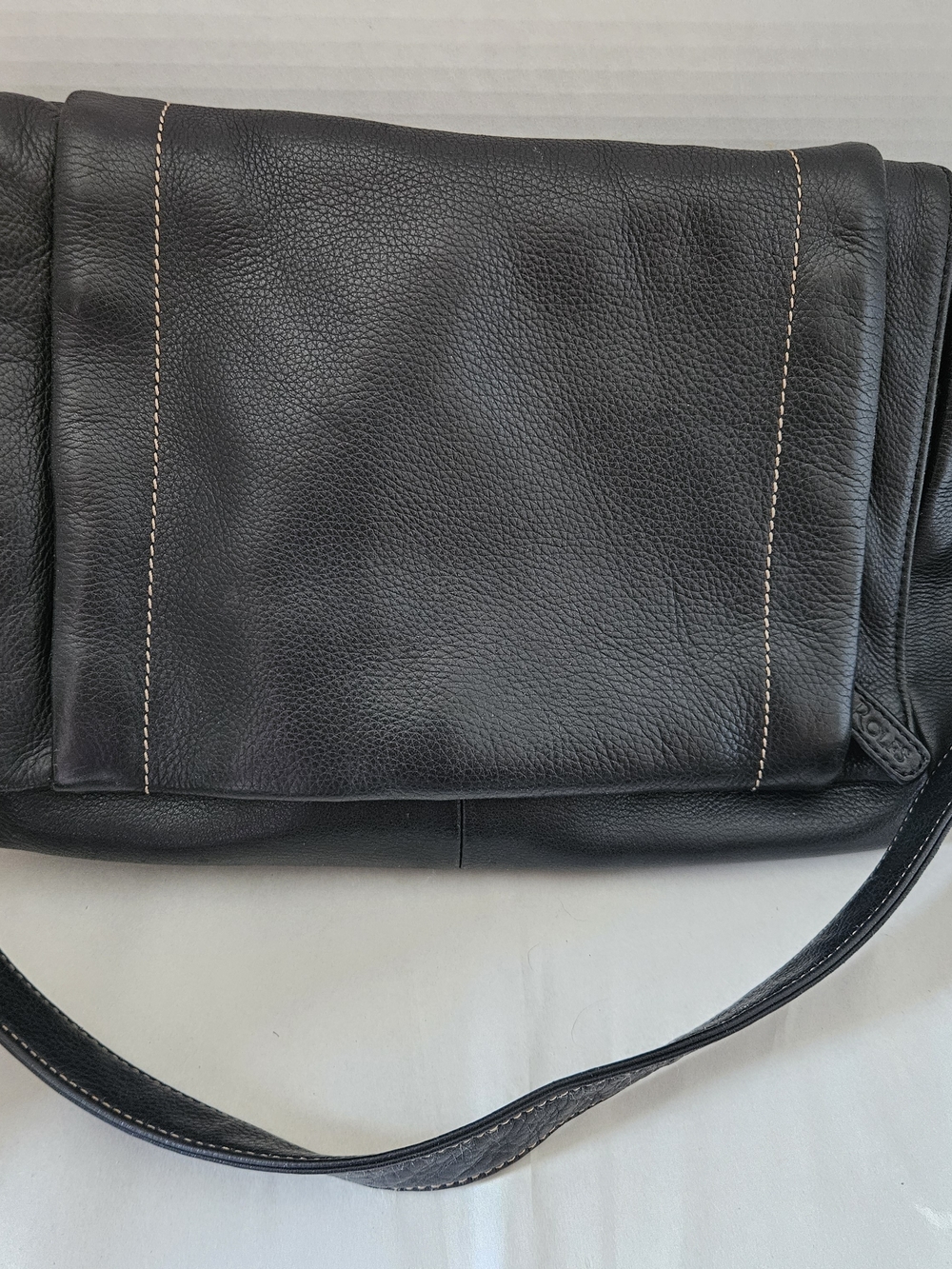 Rolfs Black Leather Shoulder Bag with Contrast Stitching